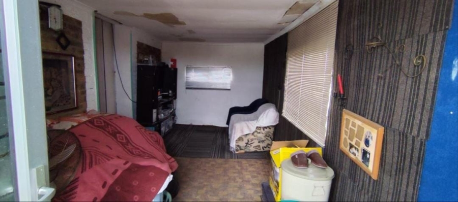 2 Bedroom Property for Sale in Manenberg Western Cape